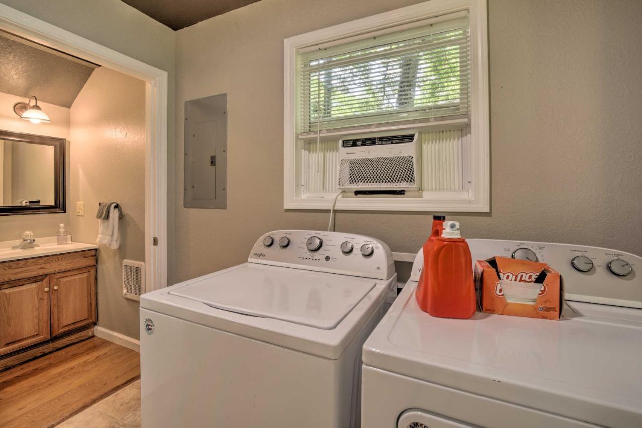 Cozy Whittier Cabin And Yard And Hot Tub, Pets Welcome Exteriér fotografie