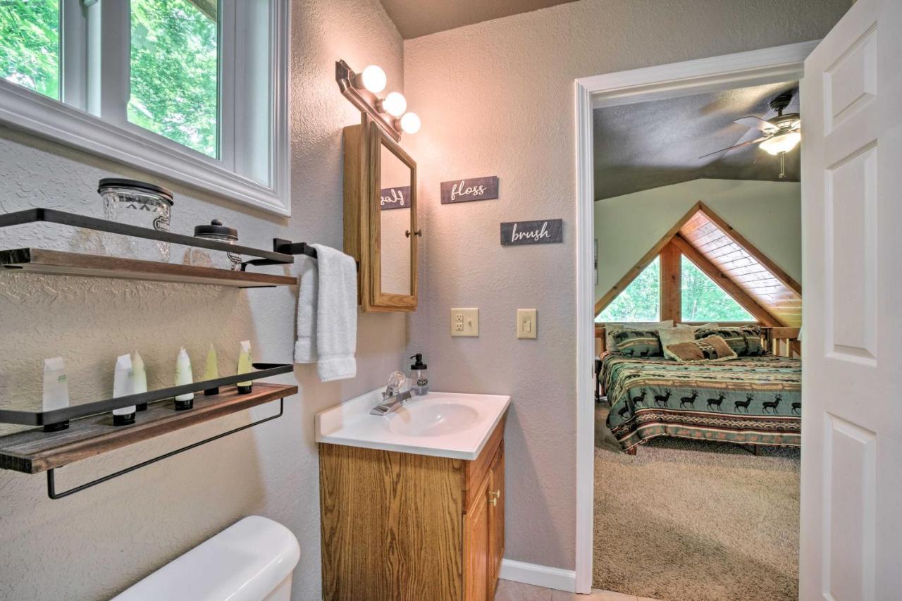 Cozy Whittier Cabin And Yard And Hot Tub, Pets Welcome Exteriér fotografie