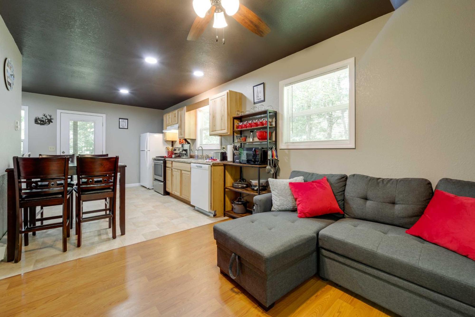 Cozy Whittier Cabin And Yard And Hot Tub, Pets Welcome Exteriér fotografie
