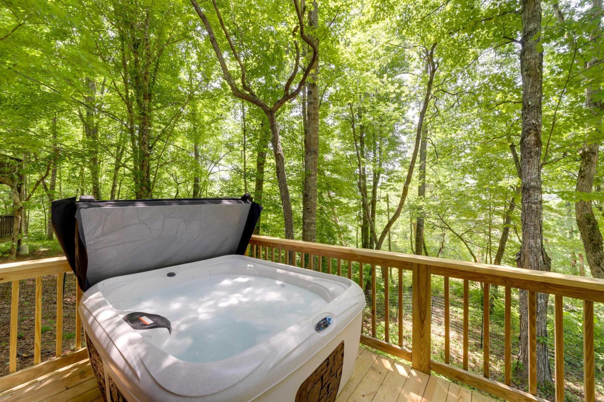 Cozy Whittier Cabin And Yard And Hot Tub, Pets Welcome Exteriér fotografie
