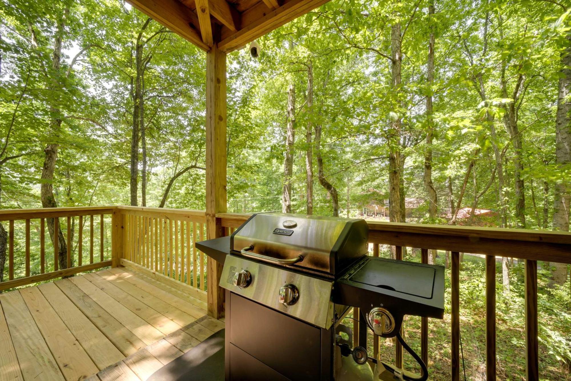 Cozy Whittier Cabin And Yard And Hot Tub, Pets Welcome Exteriér fotografie